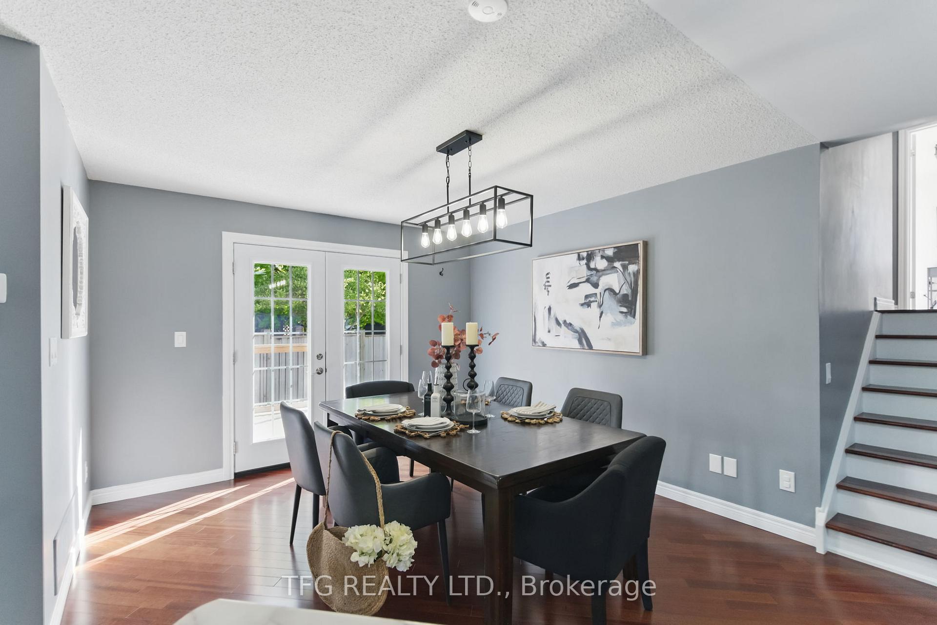 Photo 7 of 52 Barron Court, Clarington, Courtice — HOMEH