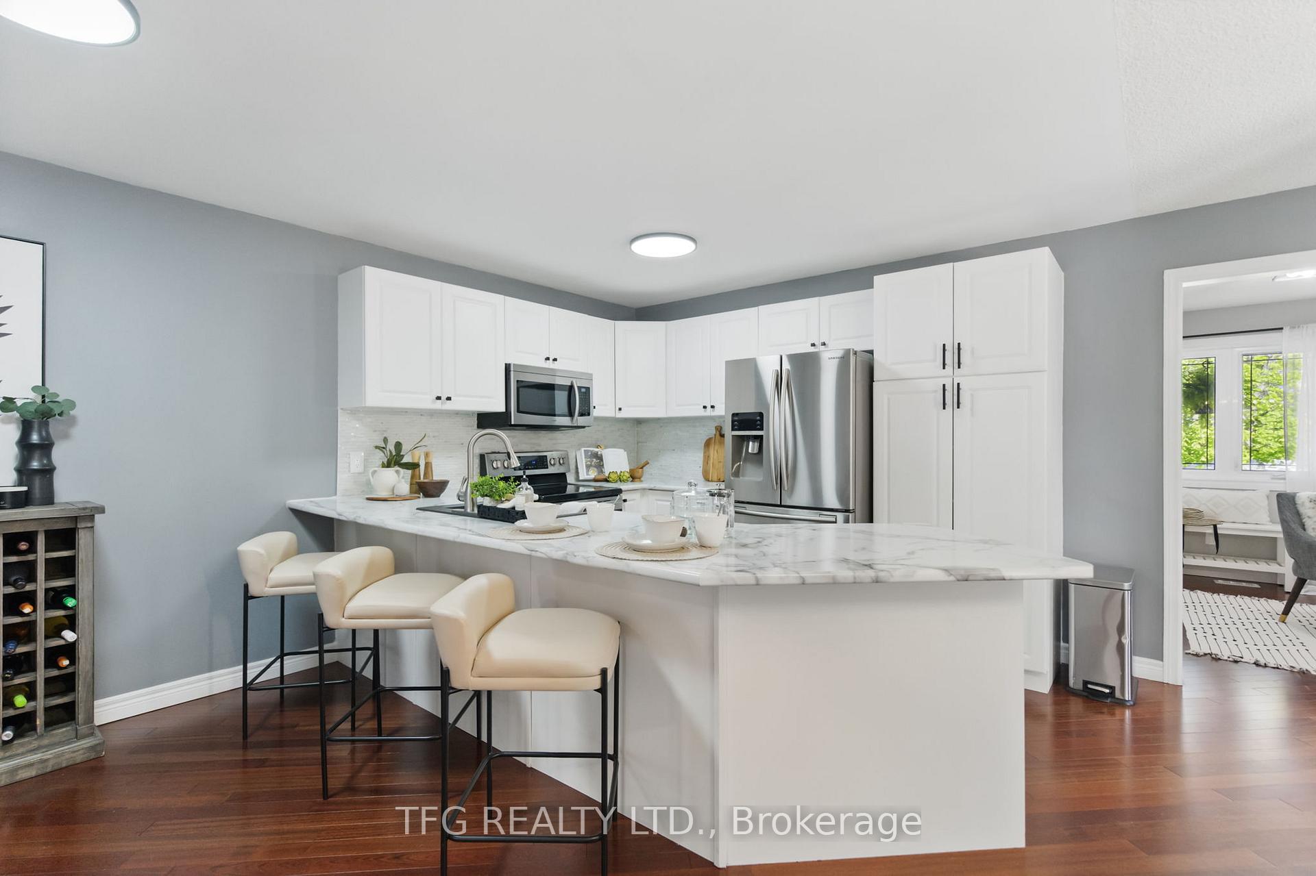 Photo 9 of 52 Barron Court, Clarington, Courtice — HOMEH