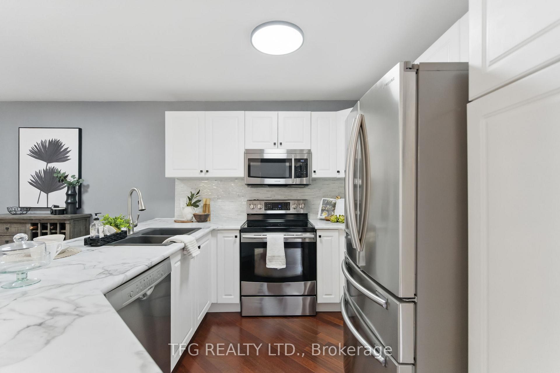 Photo 11 of 52 Barron Court, Clarington, Courtice — HOMEH