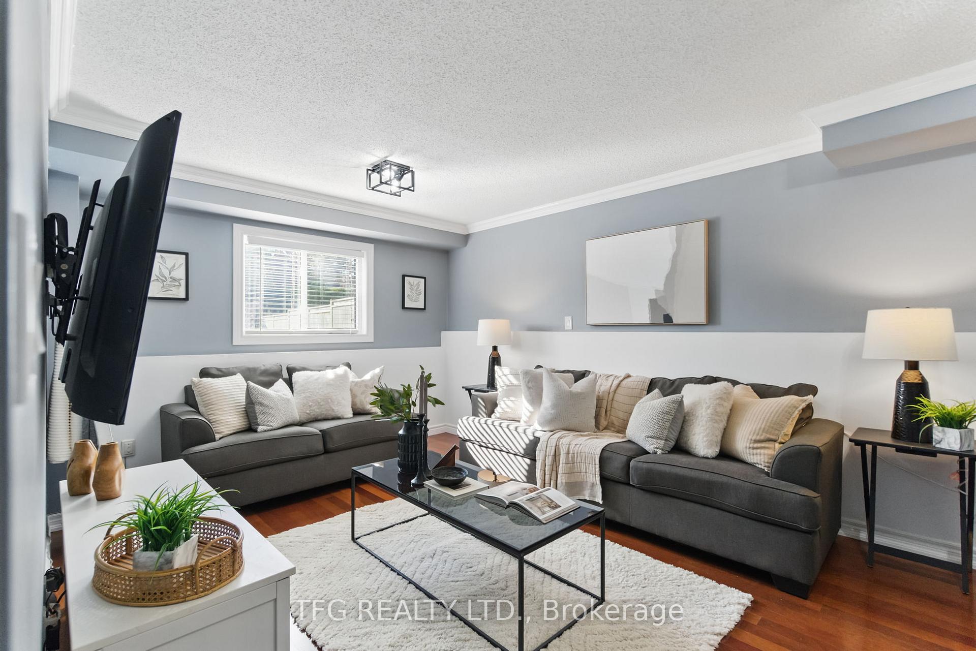 Photo 13 of 52 Barron Court, Clarington, Courtice — HOMEH