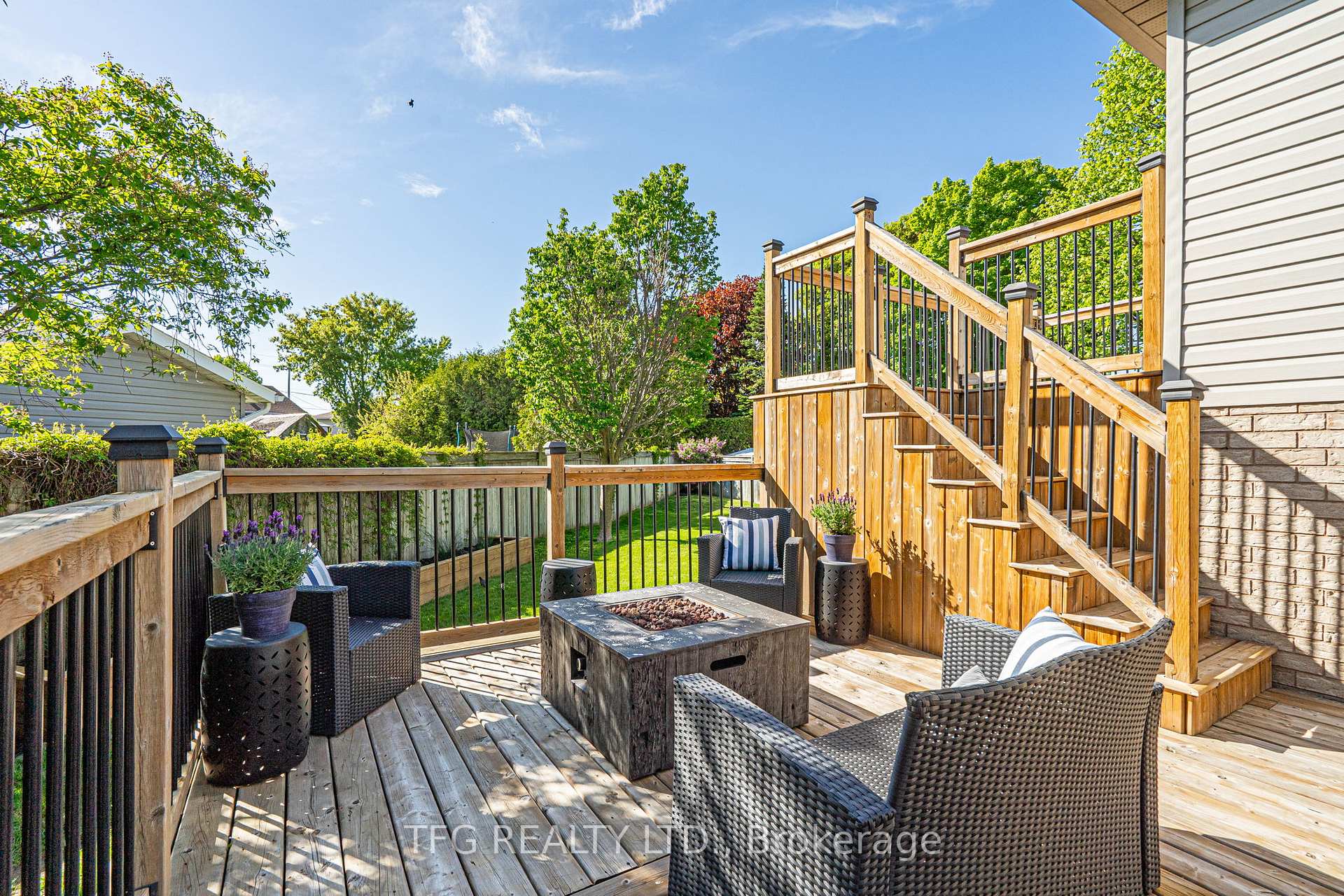 Photo 29 of 52 Barron Court, Clarington, Courtice — HOMEH