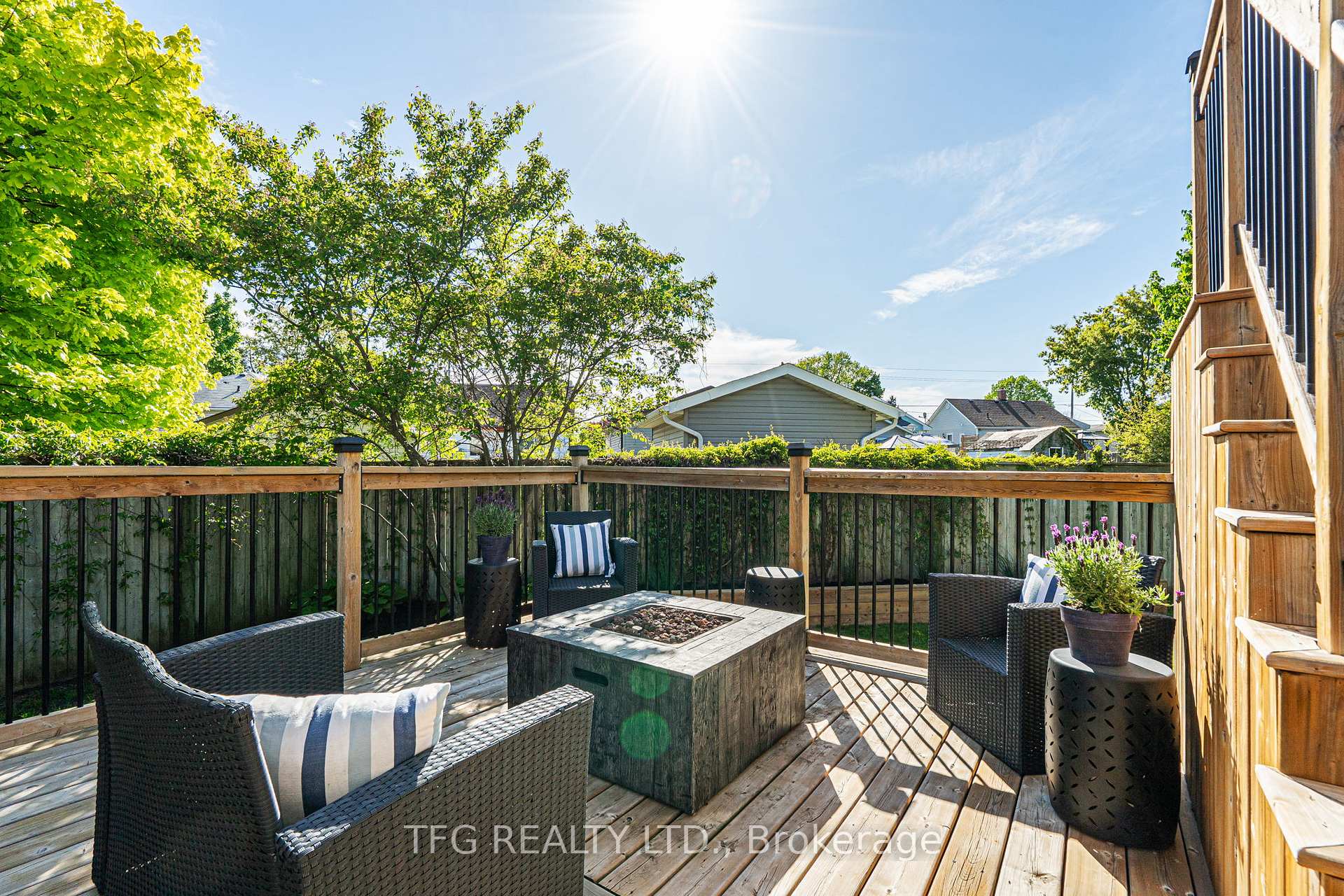 Photo 30 of 52 Barron Court, Clarington, Courtice — HOMEH