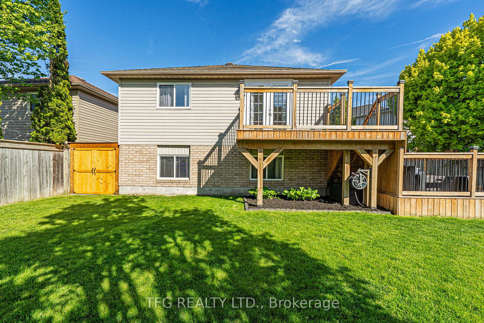 Photo 32 of 52 Barron Court, Clarington, Courtice — HOMEH