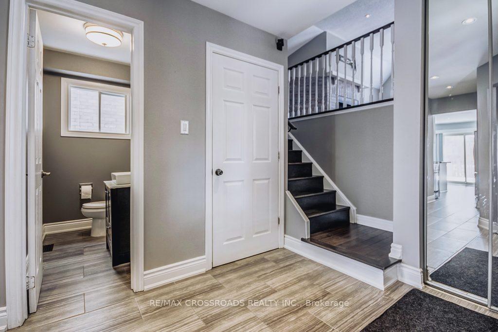 Photo 3 of 34 Noake Crescent, Ajax, Central — HOMEH
