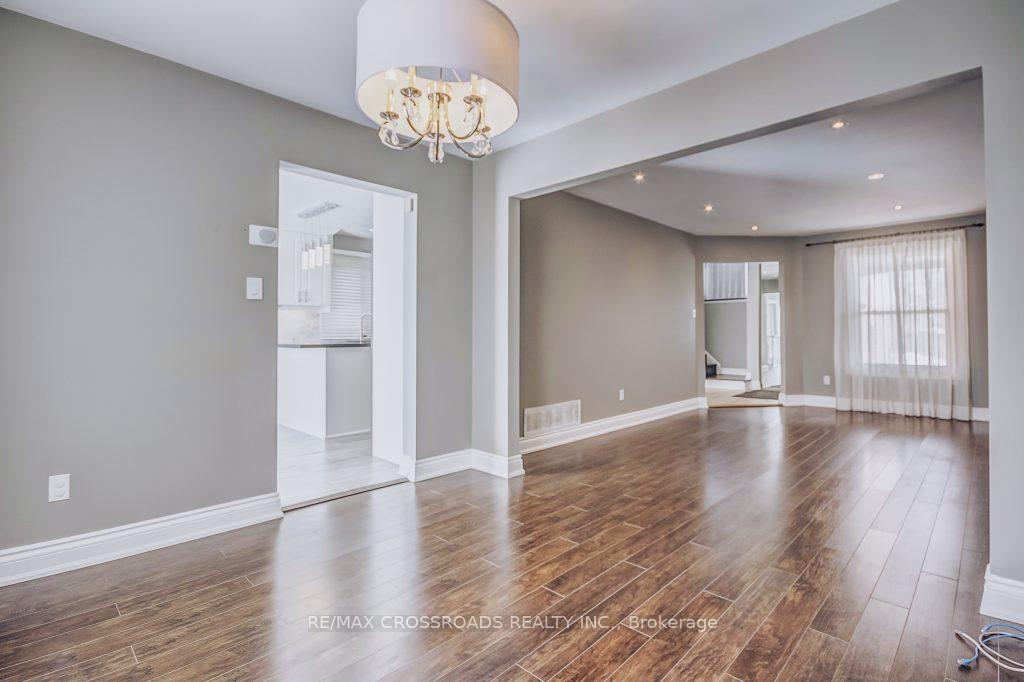 Photo 6 of 34 Noake Crescent, Ajax, Central — HOMEH