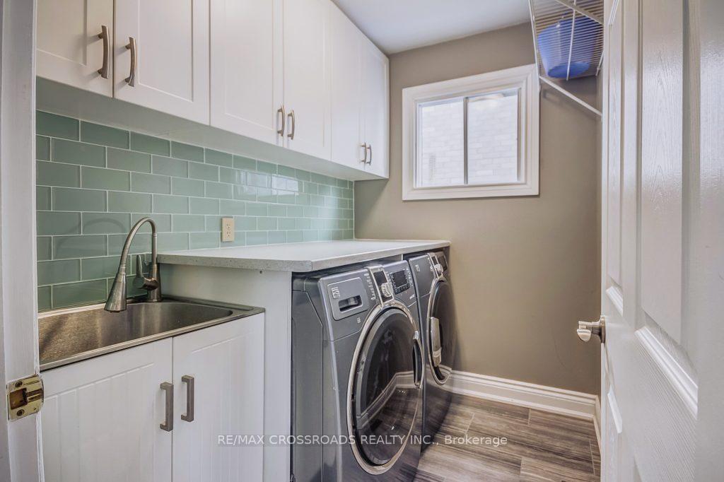 Photo 8 of 34 Noake Crescent, Ajax, Central — HOMEH