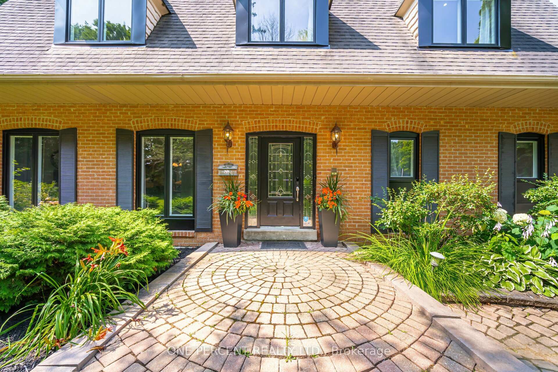 Photo 5 of 70 Palmer Circle, Caledon, Palgrave — HOMEH