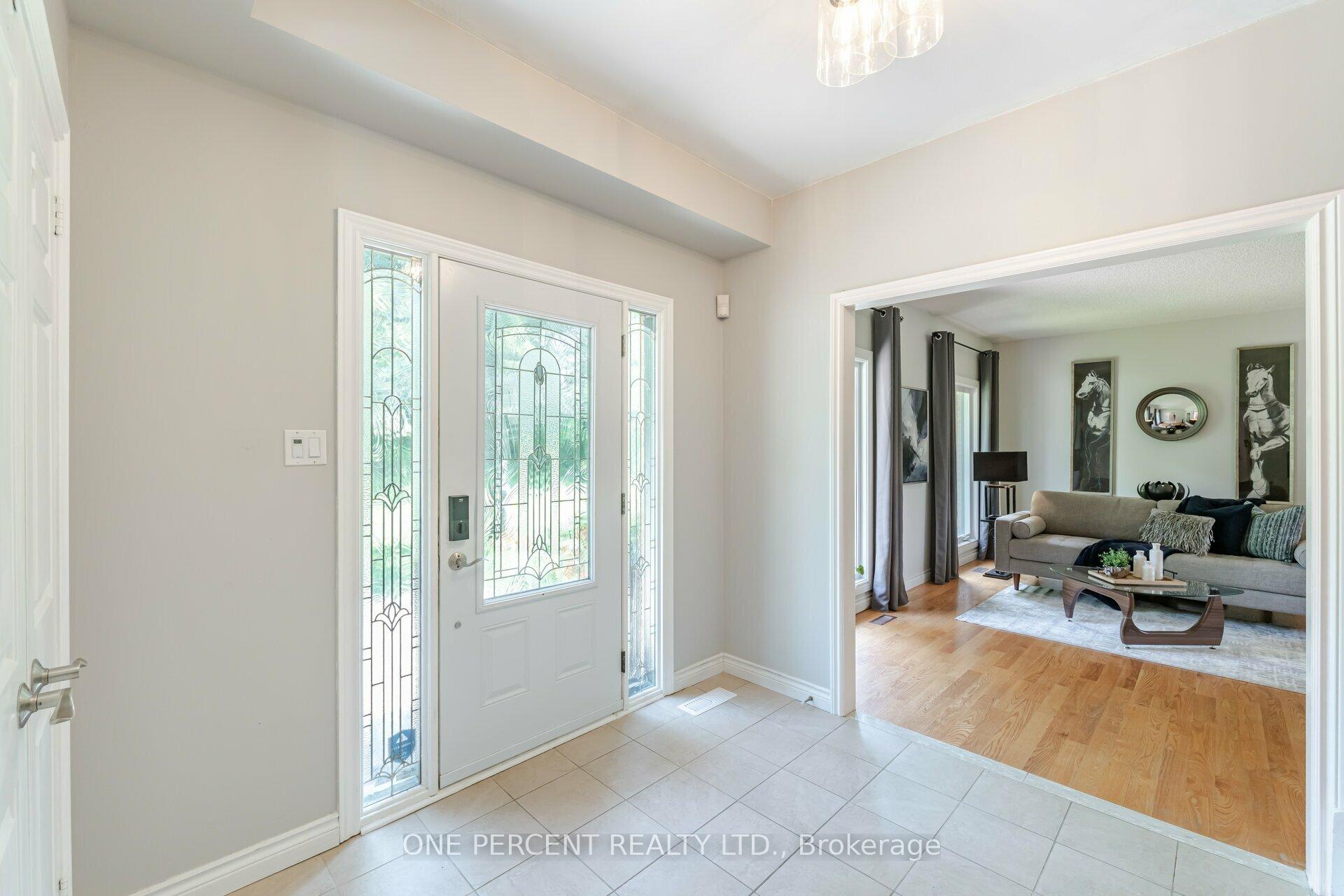 Photo 6 of 70 Palmer Circle, Caledon, Palgrave — HOMEH