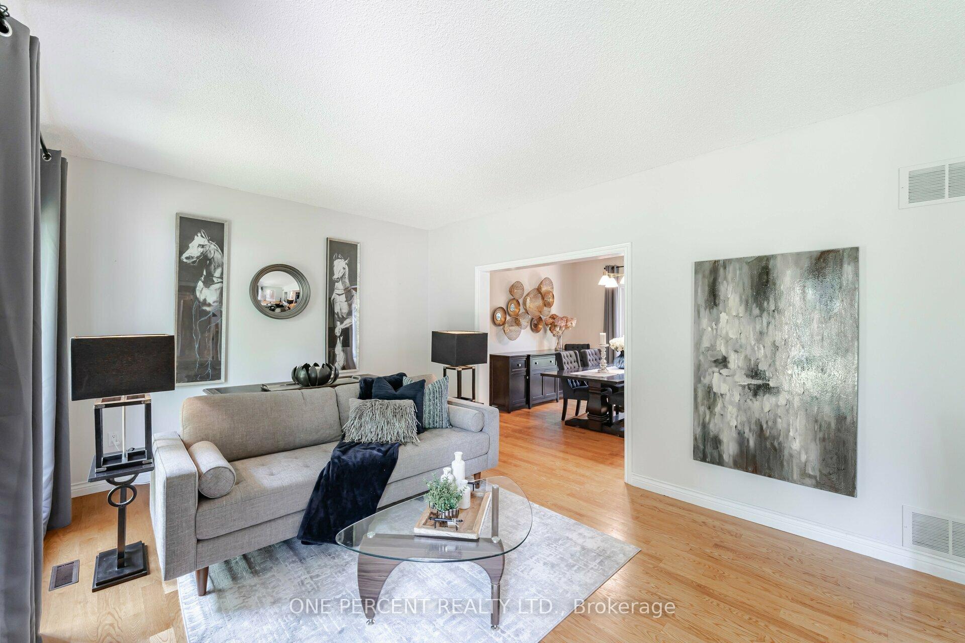 Photo 9 of 70 Palmer Circle, Caledon, Palgrave — HOMEH