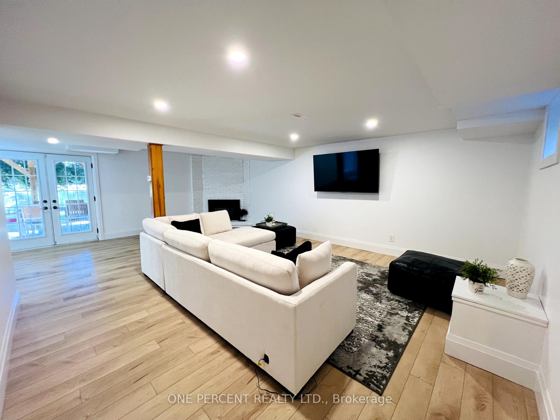 Photo 33 of 70 Palmer Circle, Caledon, Palgrave — HOMEH