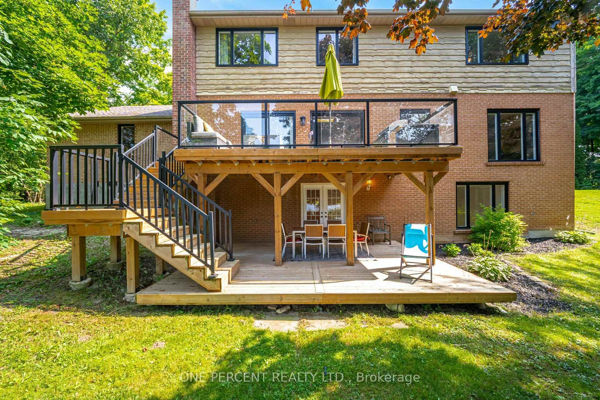 Photo 36 of 70 Palmer Circle, Caledon, Palgrave — HOMEH