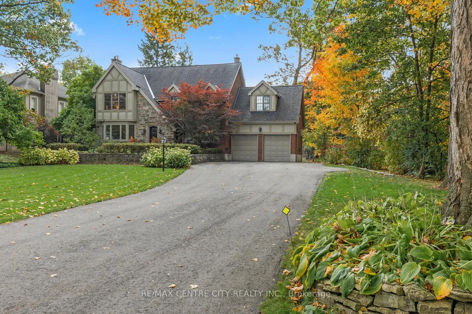 Photo 2 of 1025 Scenic Drive, Hamilton, Mountview — HOMEH