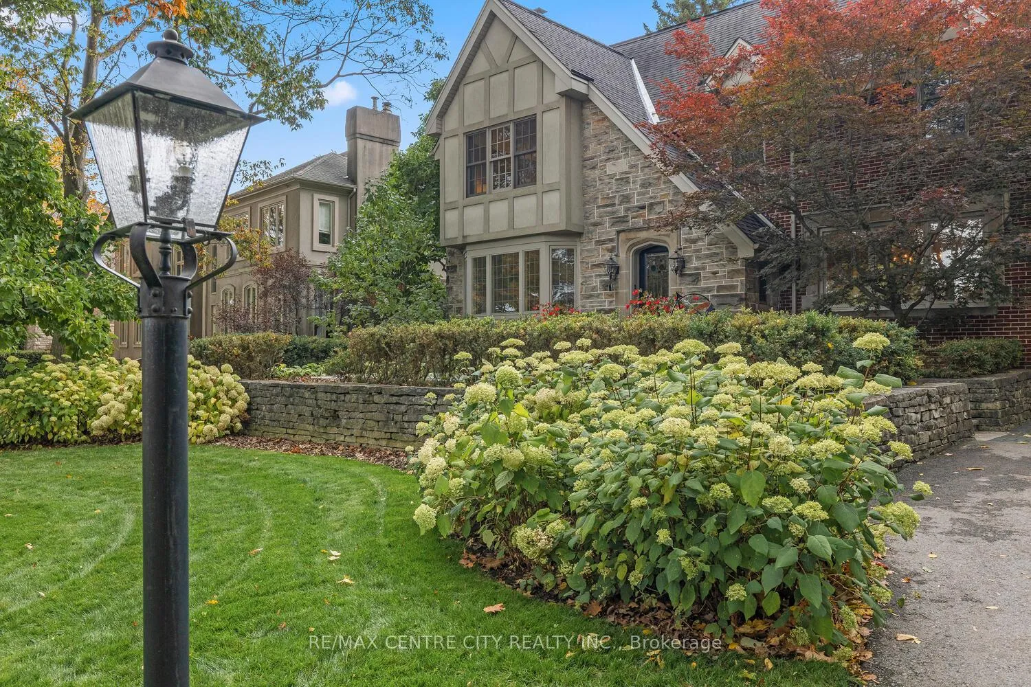 Photo 3 of 1025 Scenic Drive, Hamilton, Mountview — HOMEH
