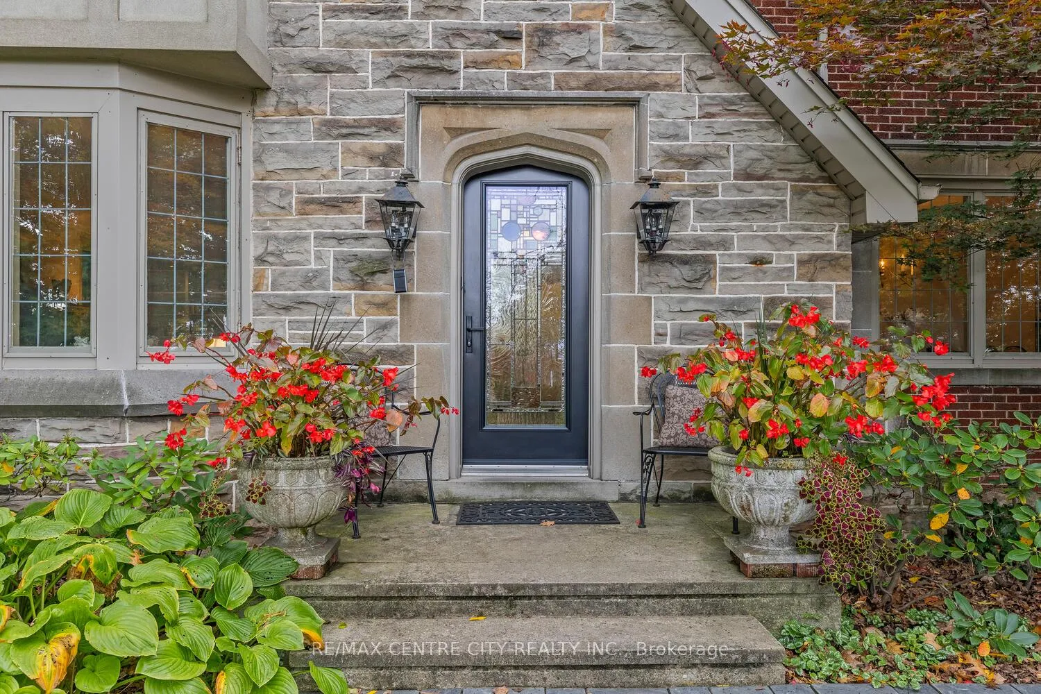 Photo 5 of 1025 Scenic Drive, Hamilton, Mountview — HOMEH
