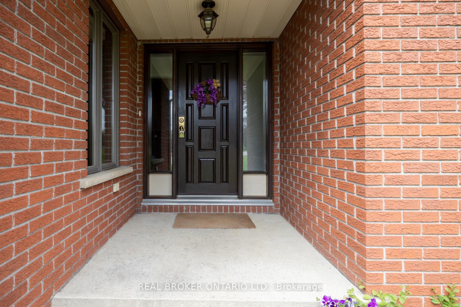 Photo 7 of 5 Hillside Court, Clarington, Rural Clarington — HOMEH