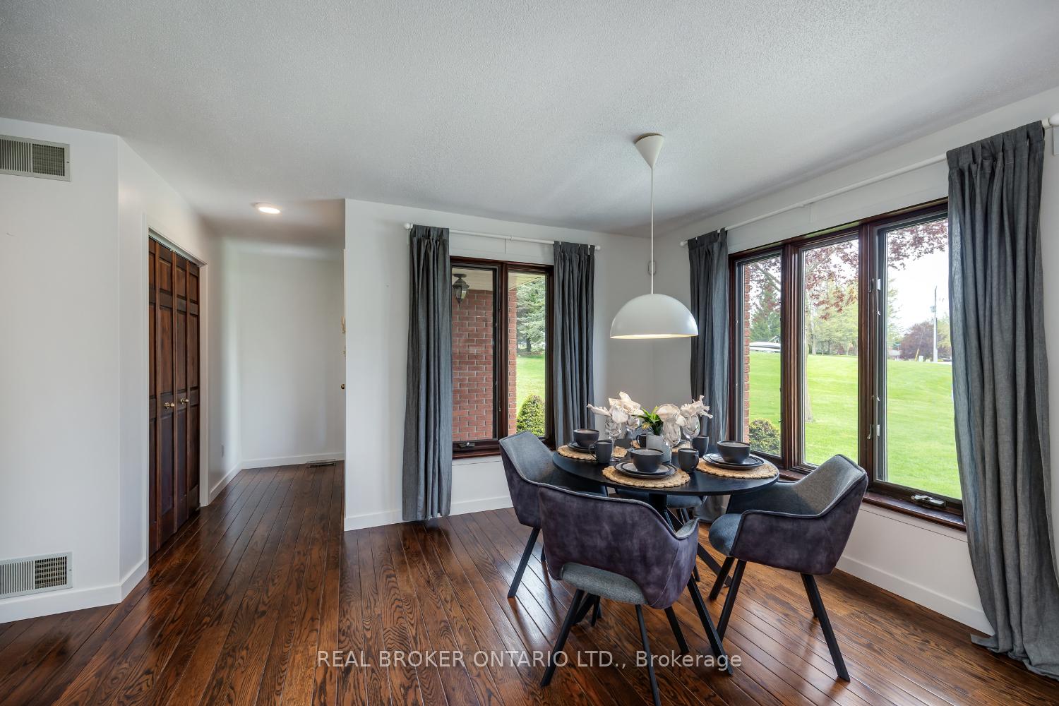 Photo 14 of 5 Hillside Court, Clarington, Rural Clarington — HOMEH
