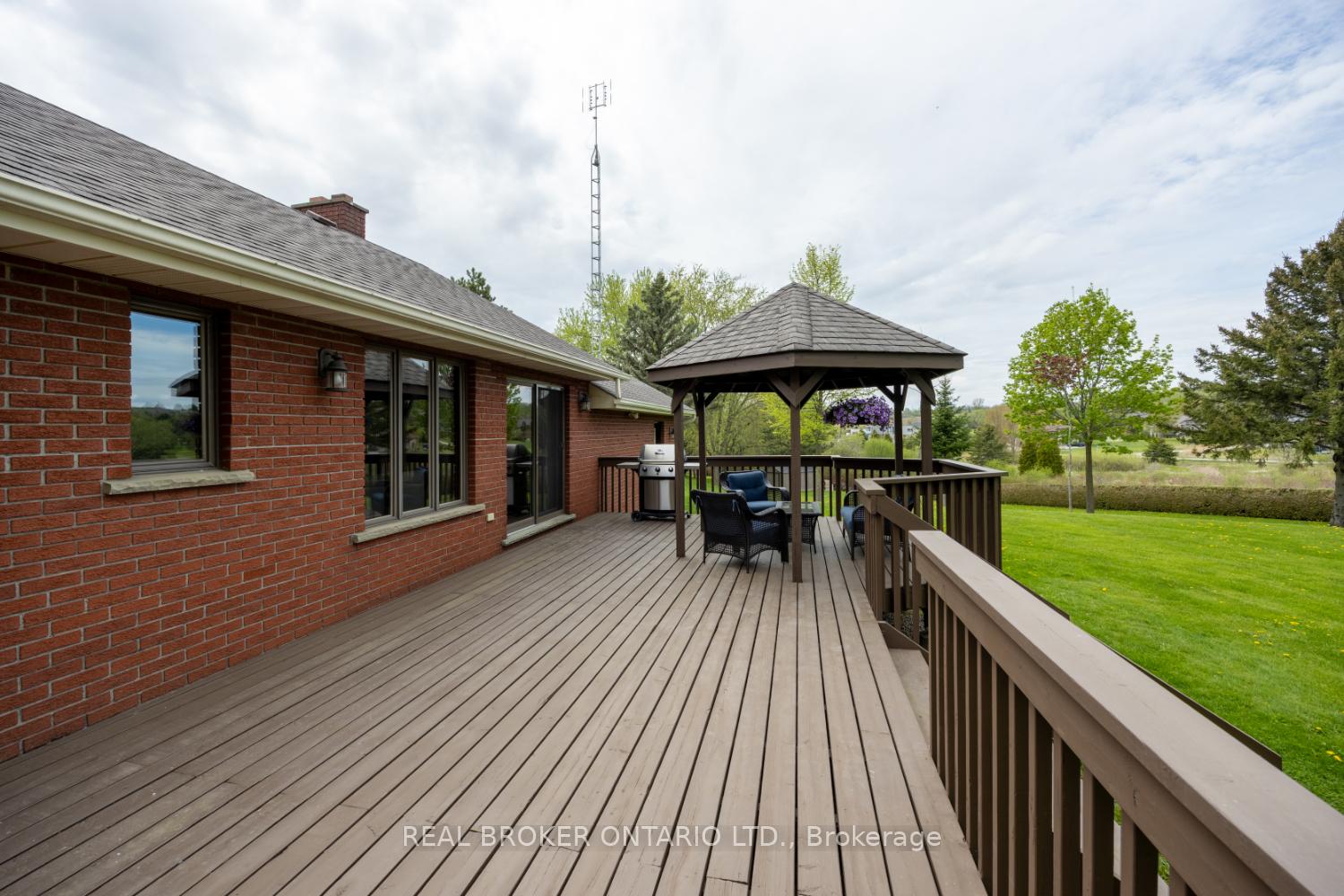 Photo 27 of 5 Hillside Court, Clarington, Rural Clarington — HOMEH