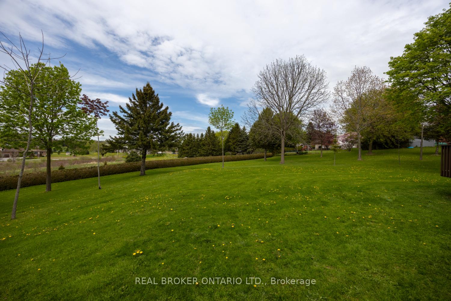 Photo 33 of 5 Hillside Court, Clarington, Rural Clarington — HOMEH