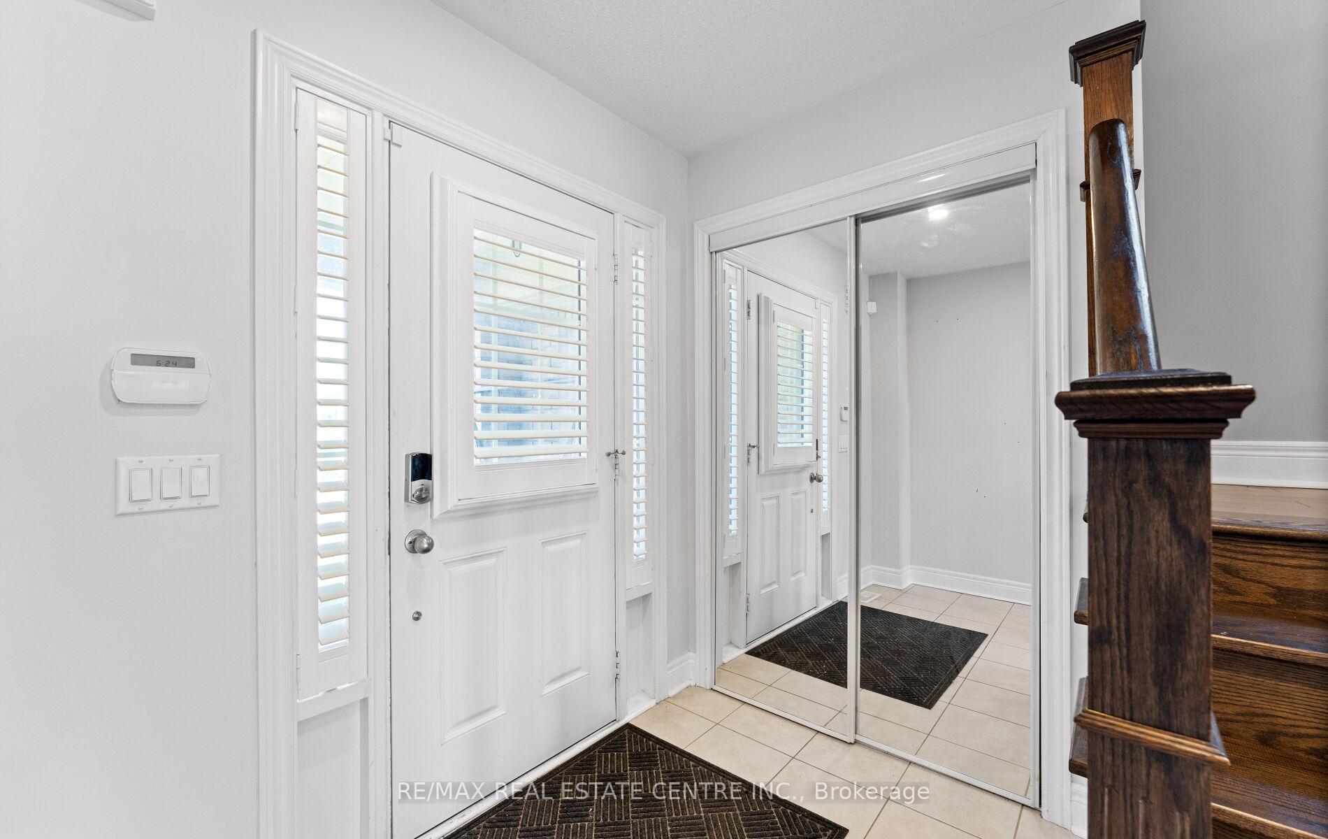 Photo 5 of 148 Bathgate Crescent, Clarington, Courtice — HOMEH