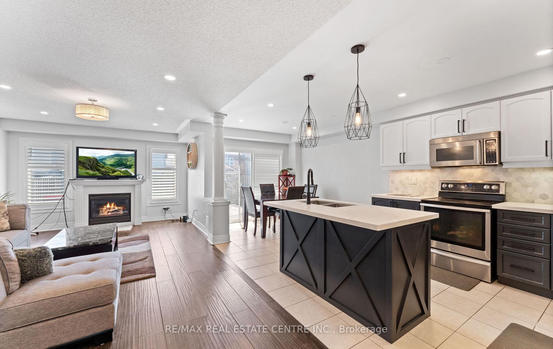 Photo 10 of 148 Bathgate Crescent, Clarington, Courtice — HOMEH