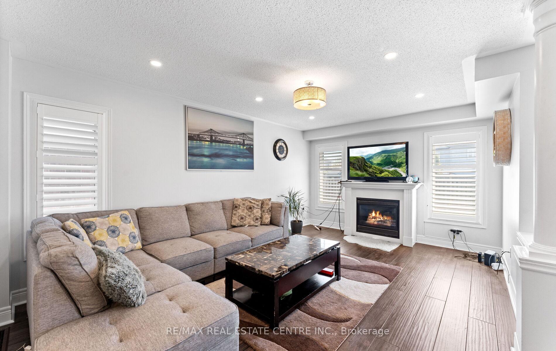 Photo 11 of 148 Bathgate Crescent, Clarington, Courtice — HOMEH