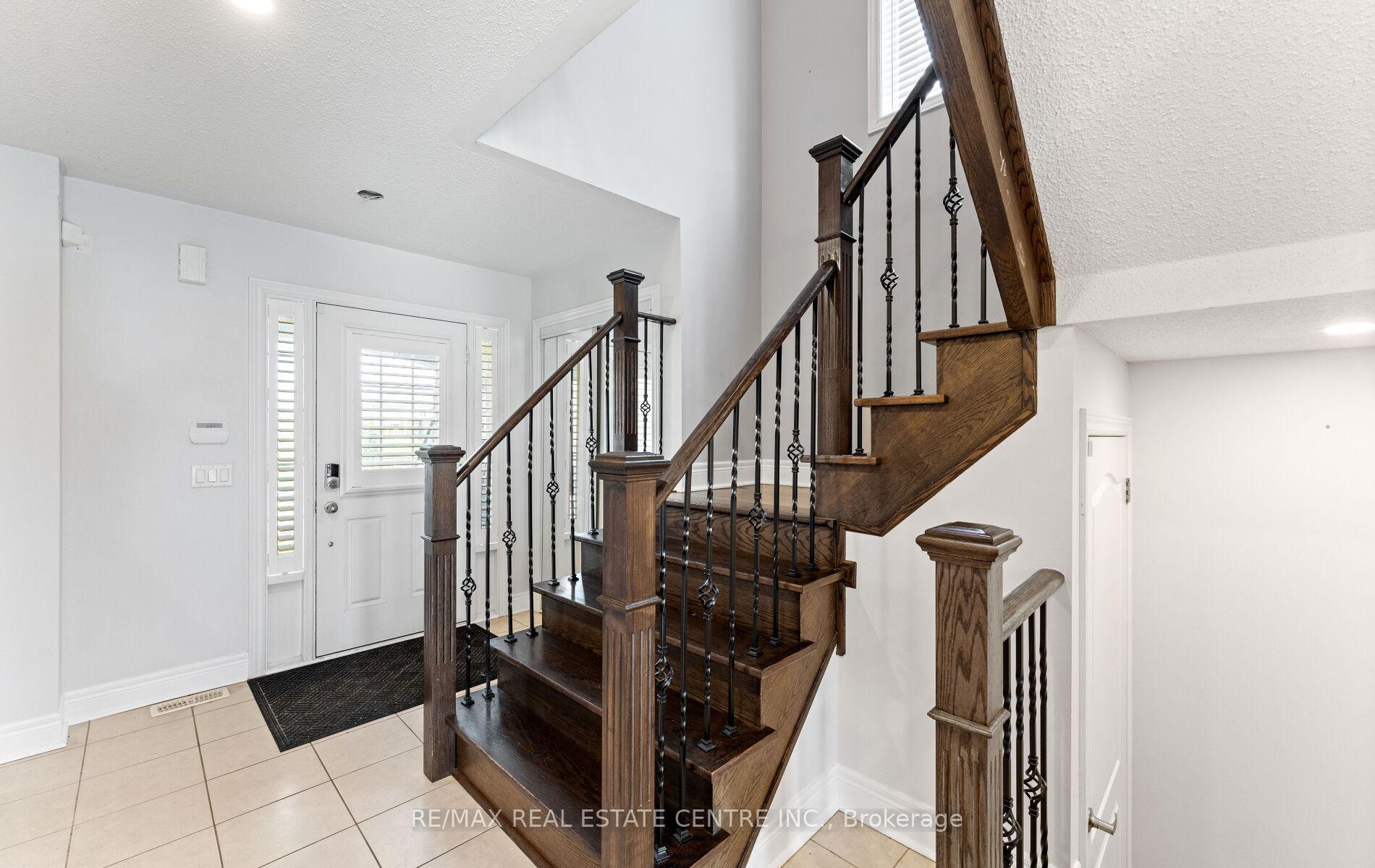 Photo 24 of 148 Bathgate Crescent, Clarington, Courtice — HOMEH