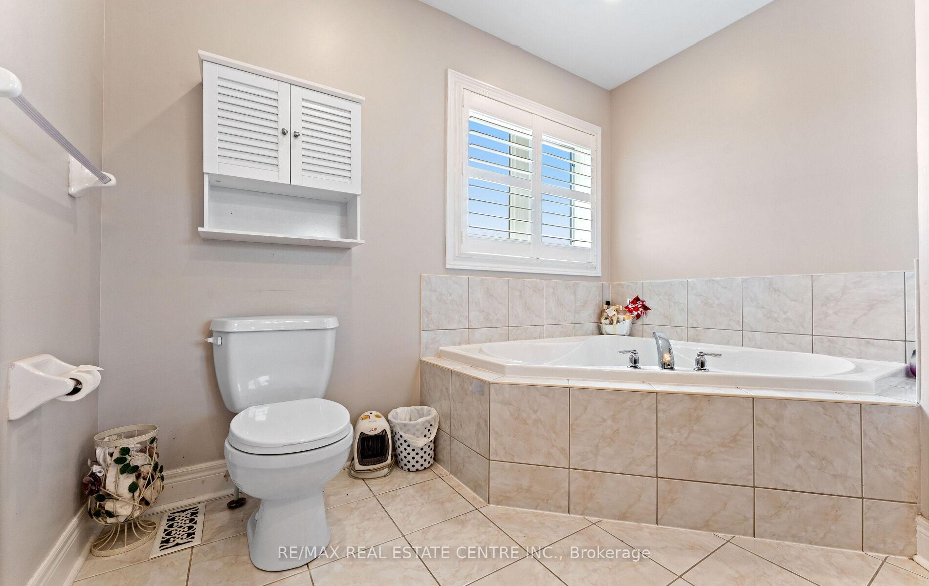 Photo 33 of 148 Bathgate Crescent, Clarington, Courtice — HOMEH
