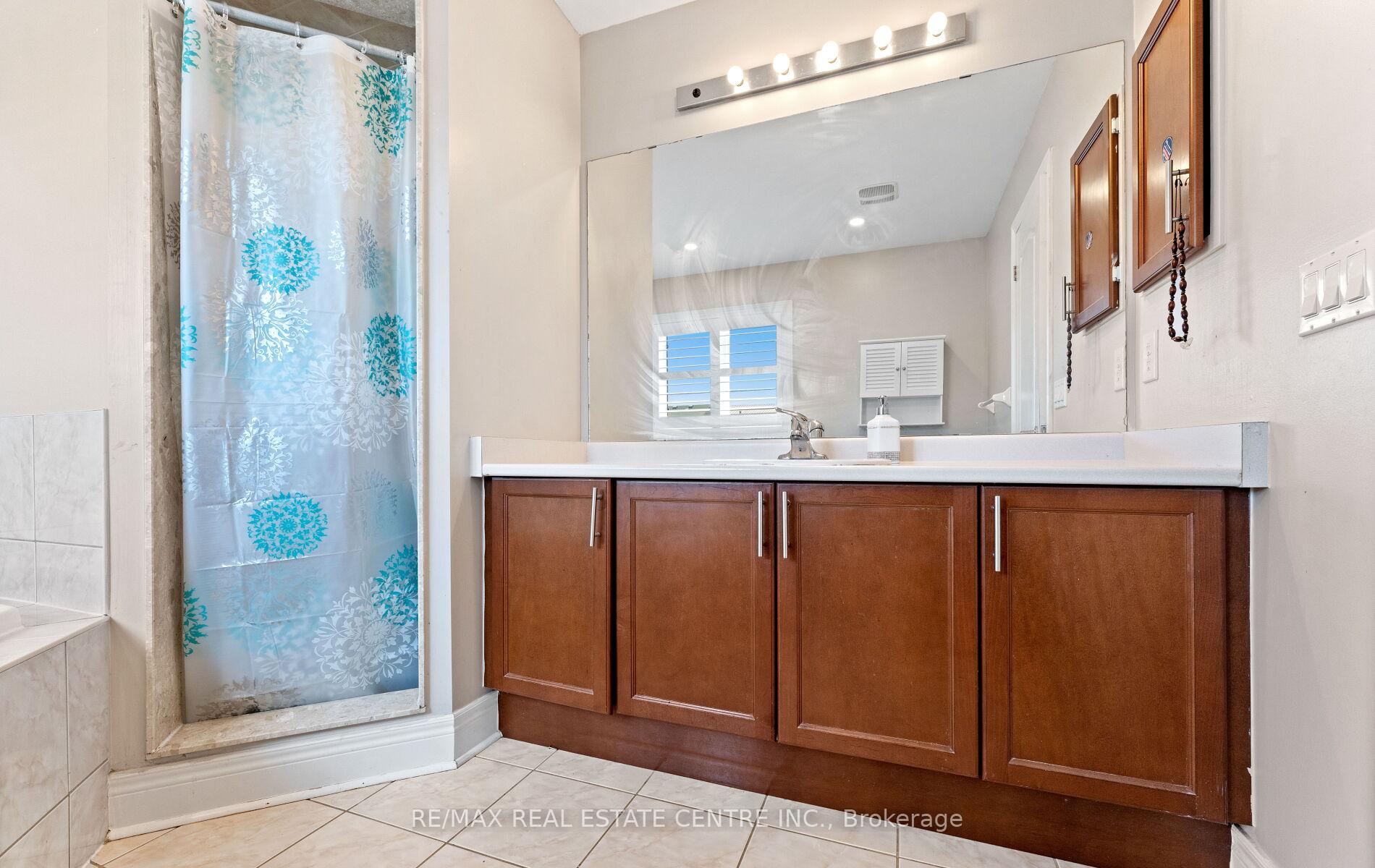 Photo 34 of 148 Bathgate Crescent, Clarington, Courtice — HOMEH