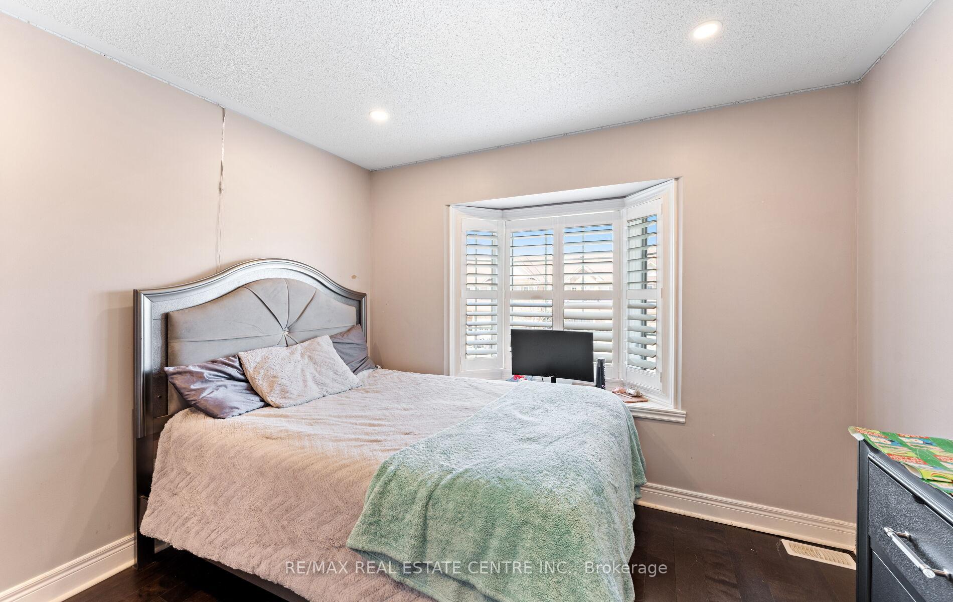 Photo 39 of 148 Bathgate Crescent, Clarington, Courtice — HOMEH