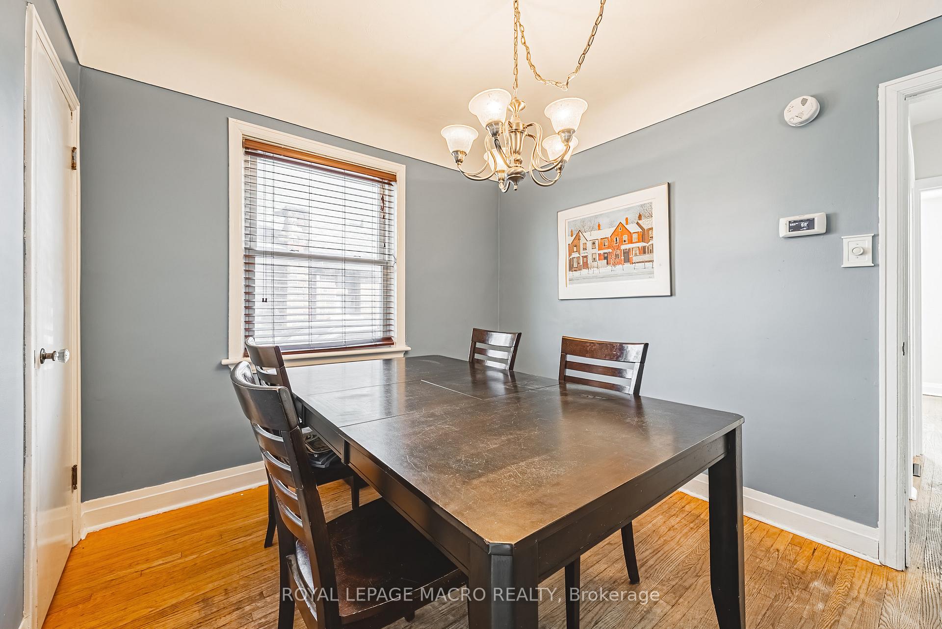 Photo 10 of 35 Ipswich Road, Hamilton, Bartonville — HOMEH