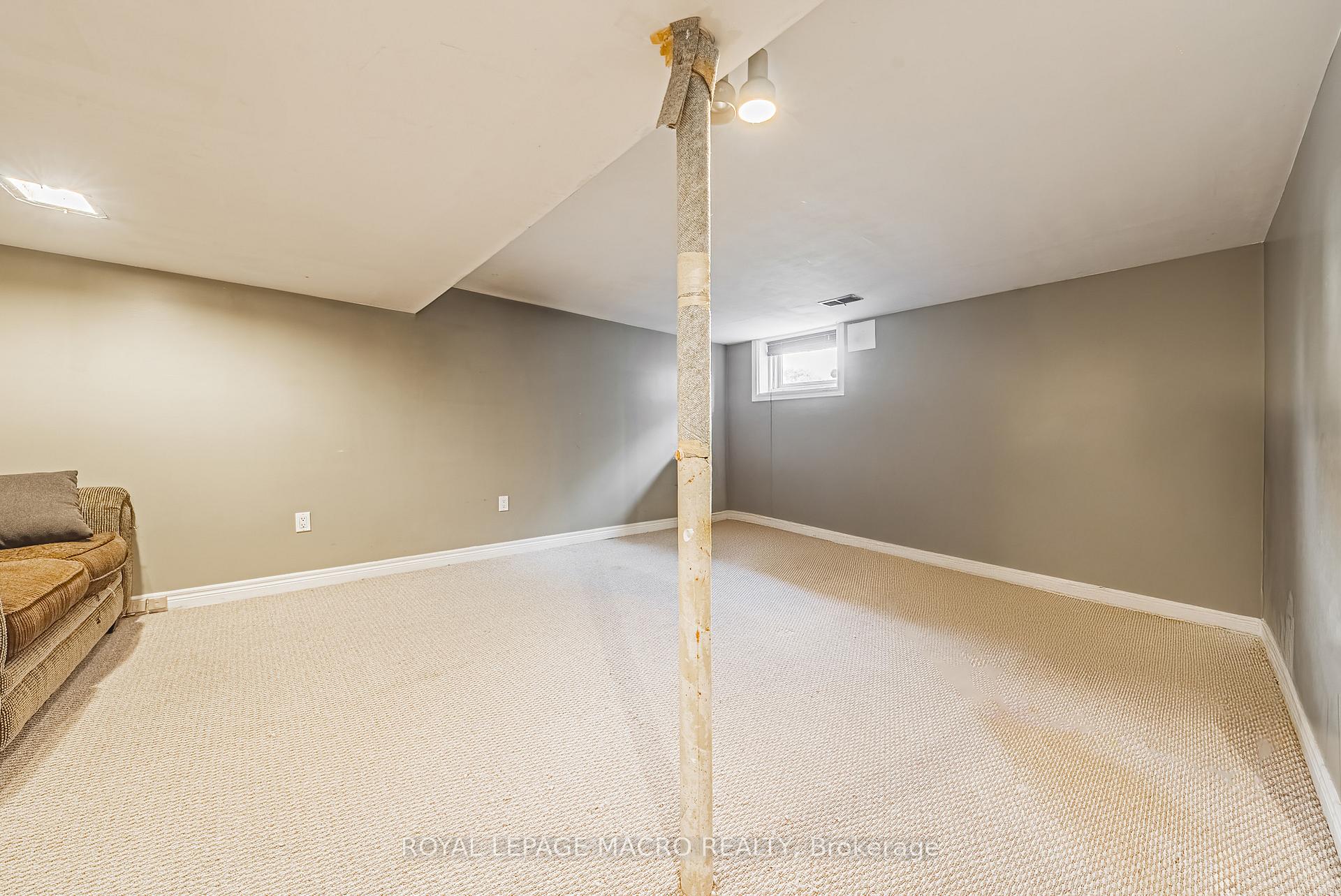 Photo 21 of 35 Ipswich Road, Hamilton, Bartonville — HOMEH