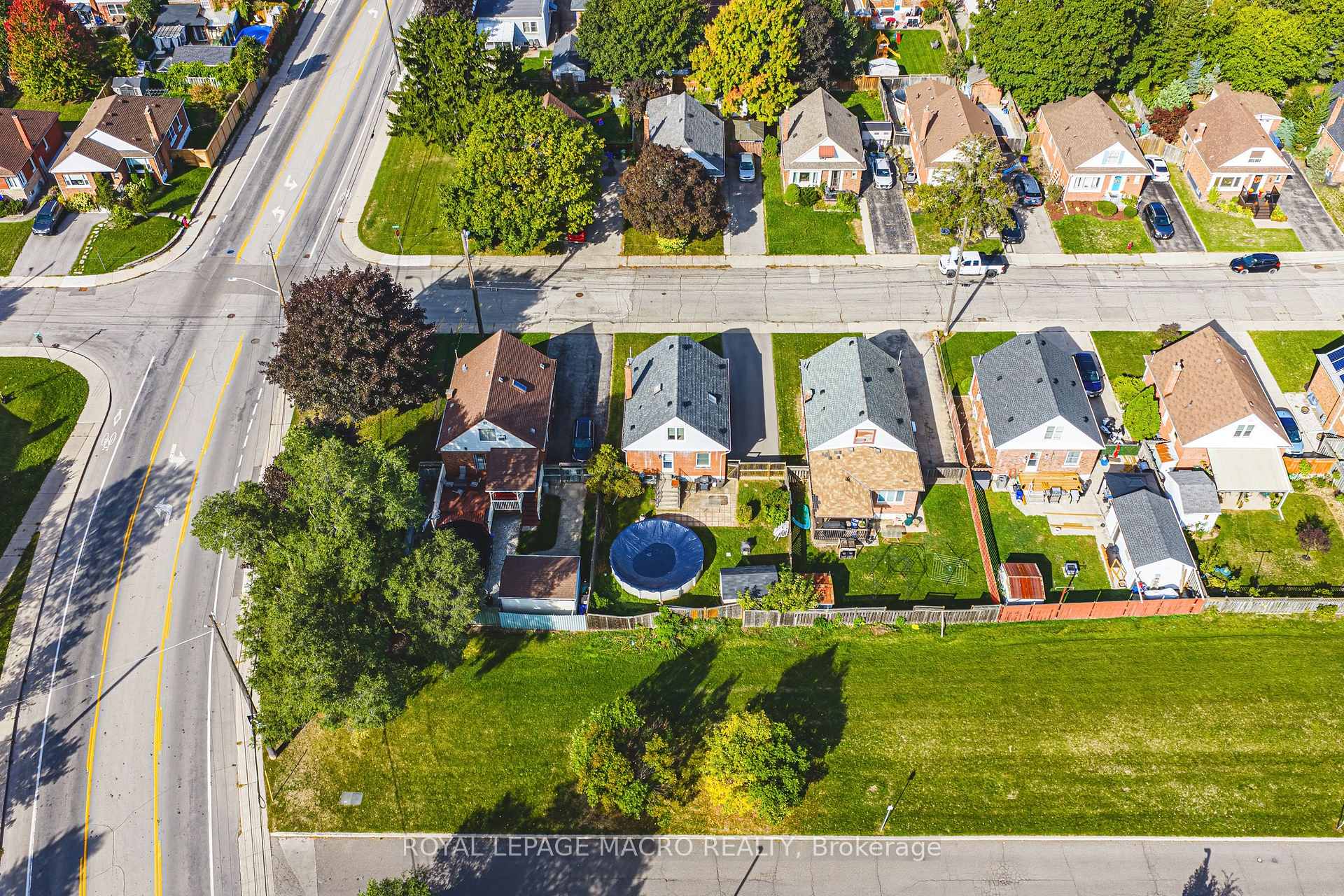 Photo 25 of 35 Ipswich Road, Hamilton, Bartonville — HOMEH