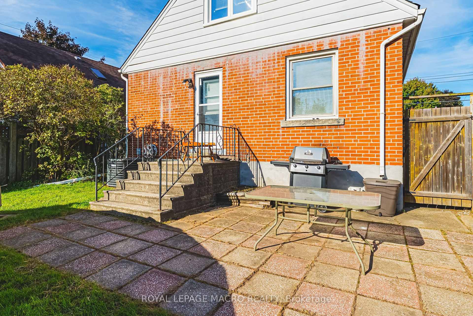 Photo 28 of 35 Ipswich Road, Hamilton, Bartonville — HOMEH