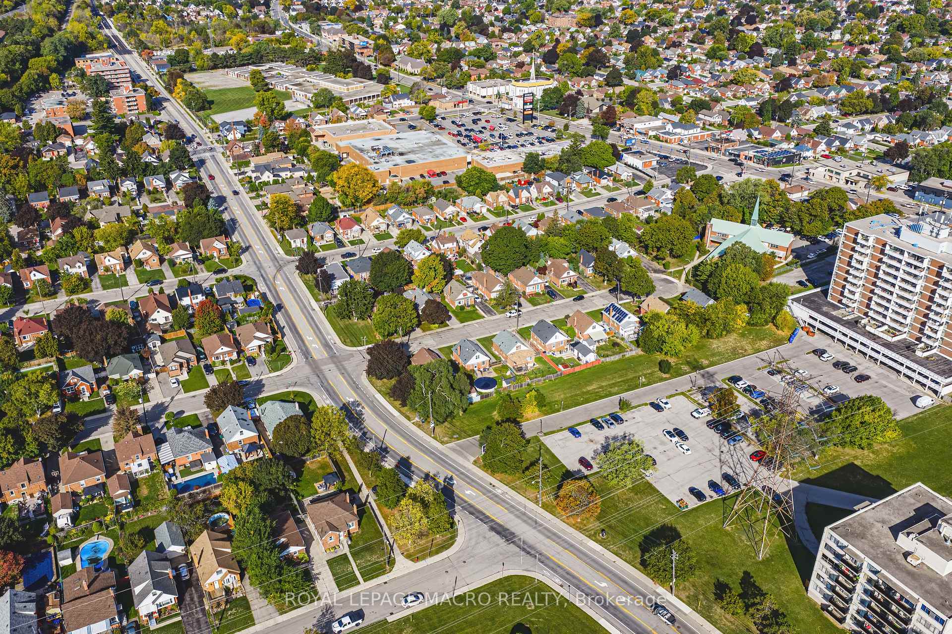 Photo 33 of 35 Ipswich Road, Hamilton, Bartonville — HOMEH