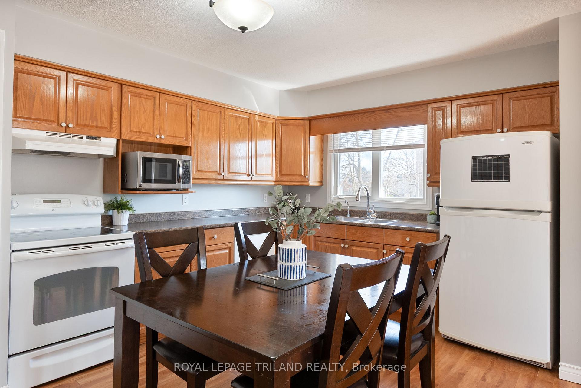 Photo 12 of 294 Talbot Street E, Aylmer — HOMEH