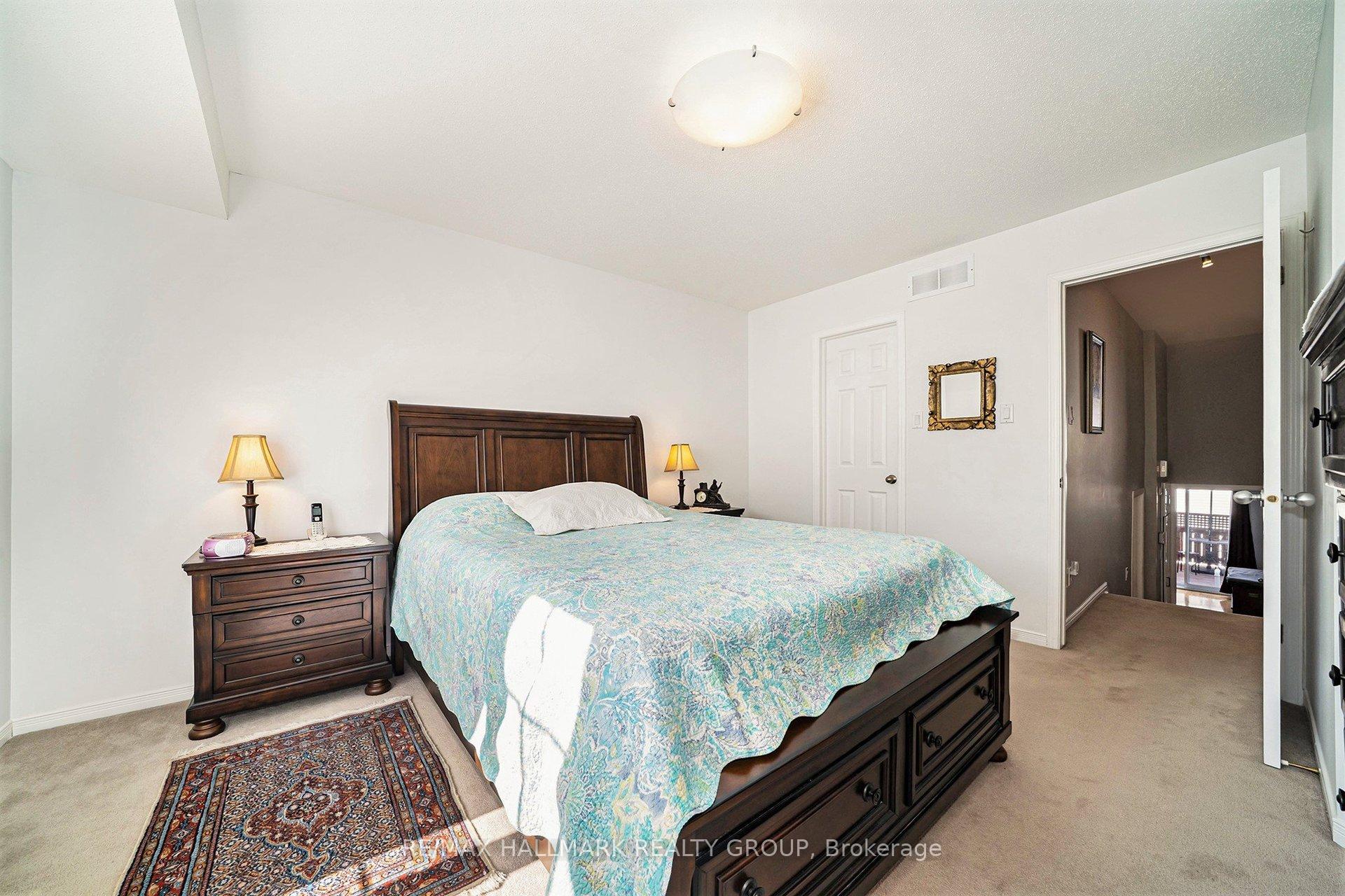 Photo 11 of 7 Maple Park Private, Ottawa, Upper Hunt Club — HOMEH