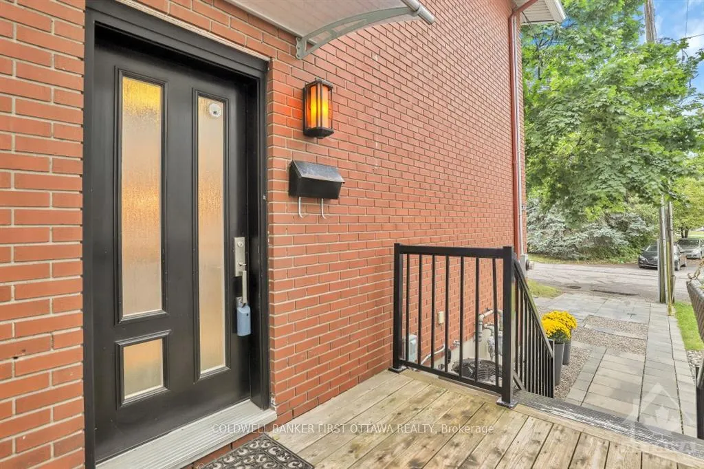 Photo 8 of 809 Maplewood Avenue, Ottawa, Queensway Terrace North — HOMEH