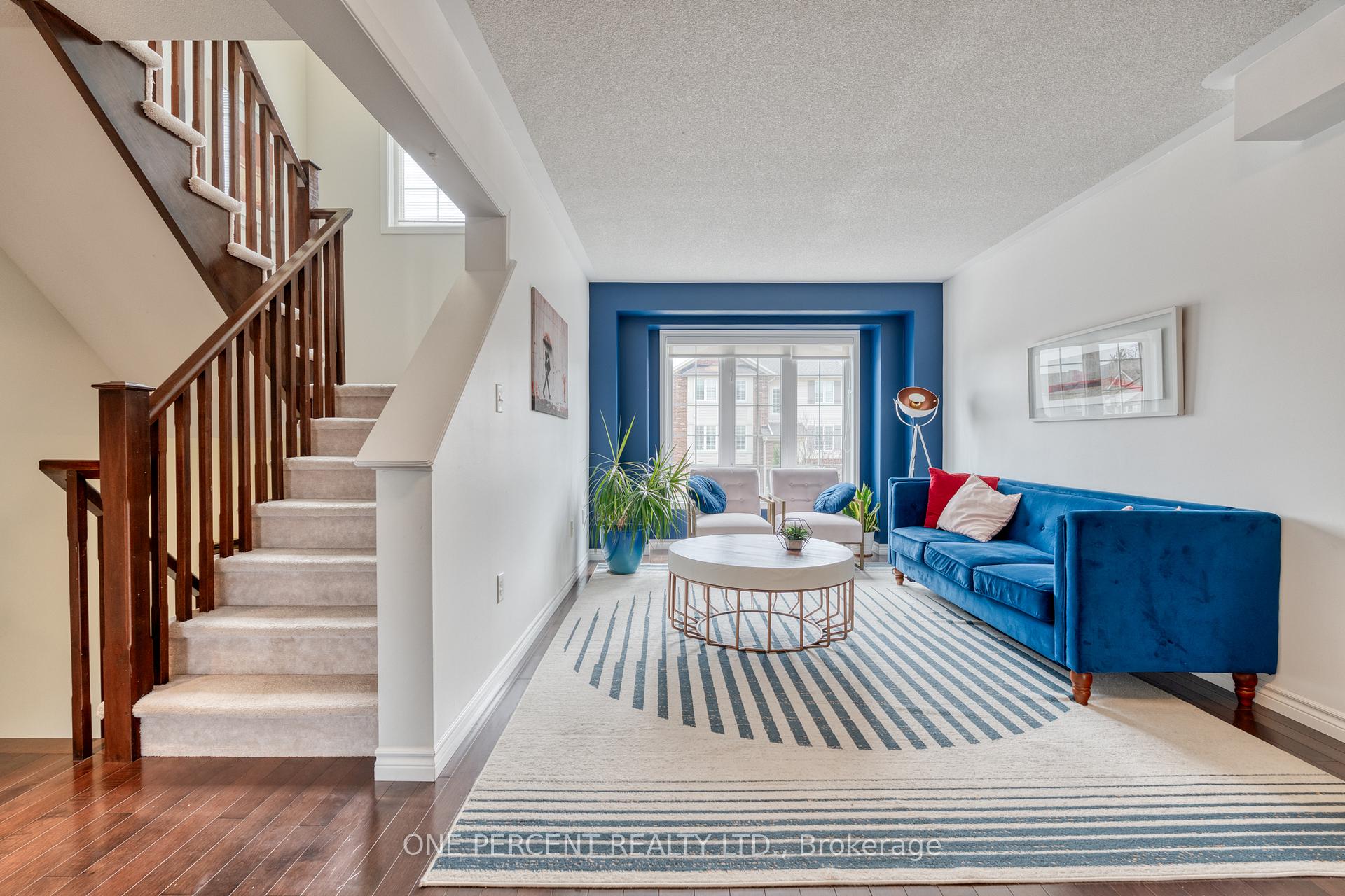 Photo 4 of 38 Ohara Lane, Hamilton, Meadowlands — HOMEH