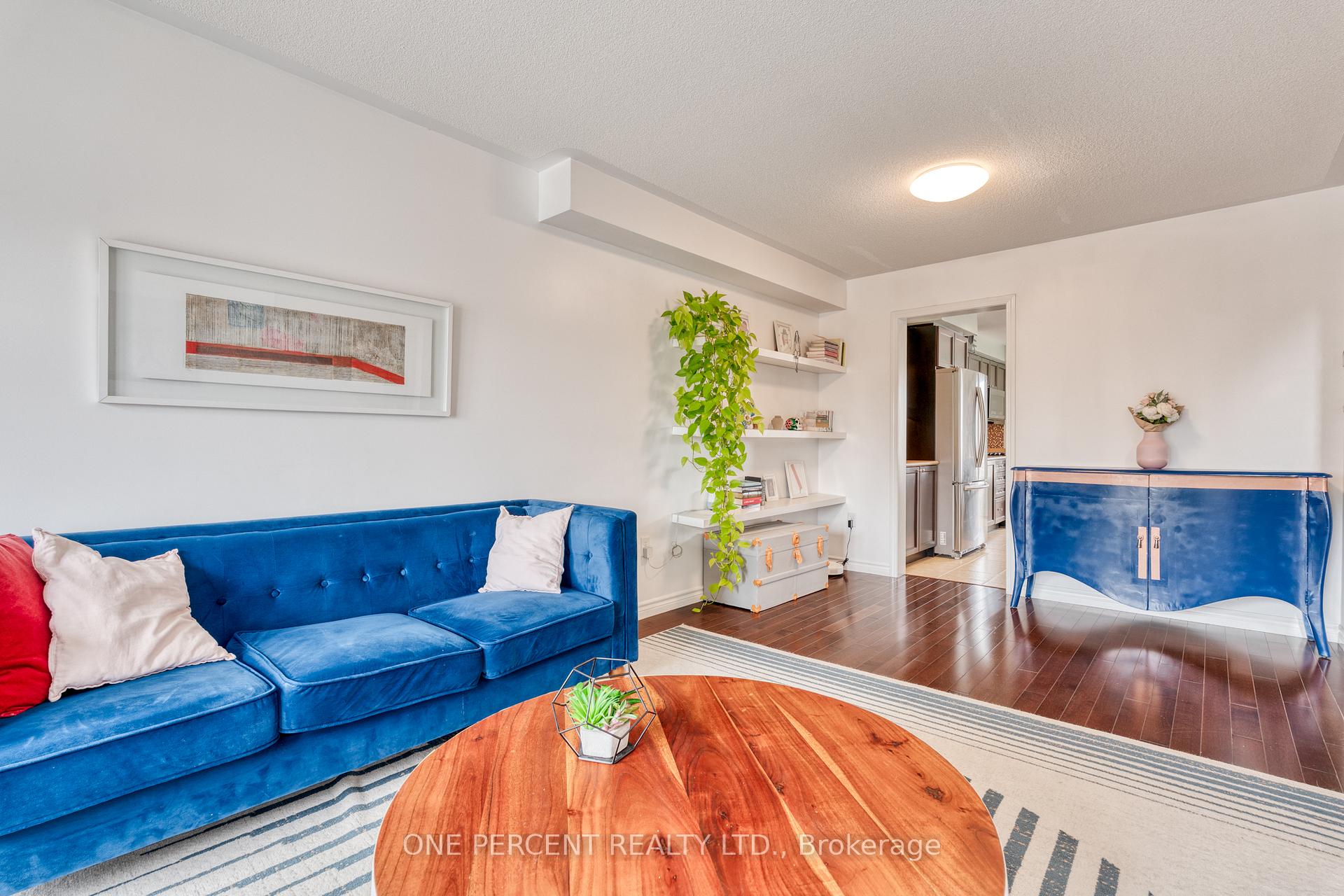 Photo 10 of 38 Ohara Lane, Hamilton, Meadowlands — HOMEH