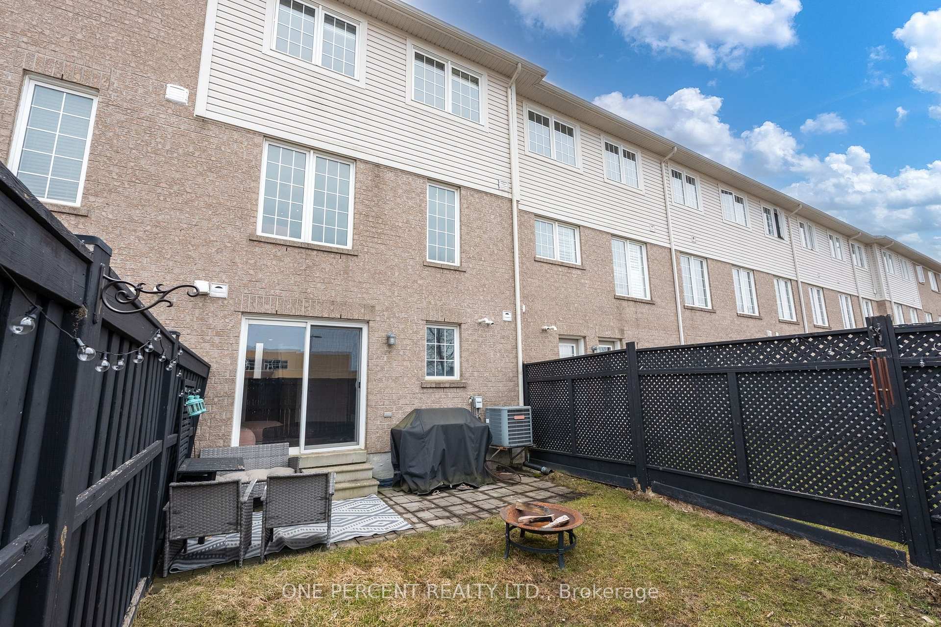 Photo 34 of 38 Ohara Lane, Hamilton, Meadowlands — HOMEH