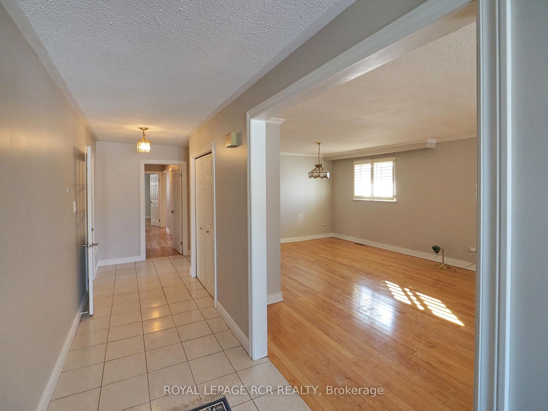 Photo 9 of 78 Birchview Crescent, Caledon, Bolton North — HOMEH