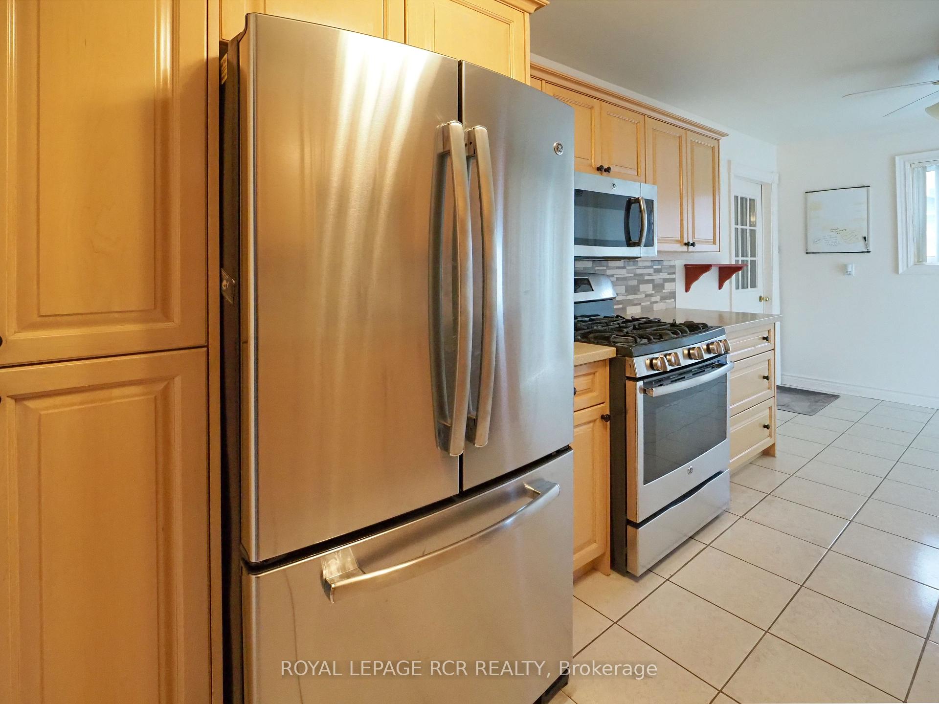 Photo 12 of 78 Birchview Crescent, Caledon, Bolton North — HOMEH