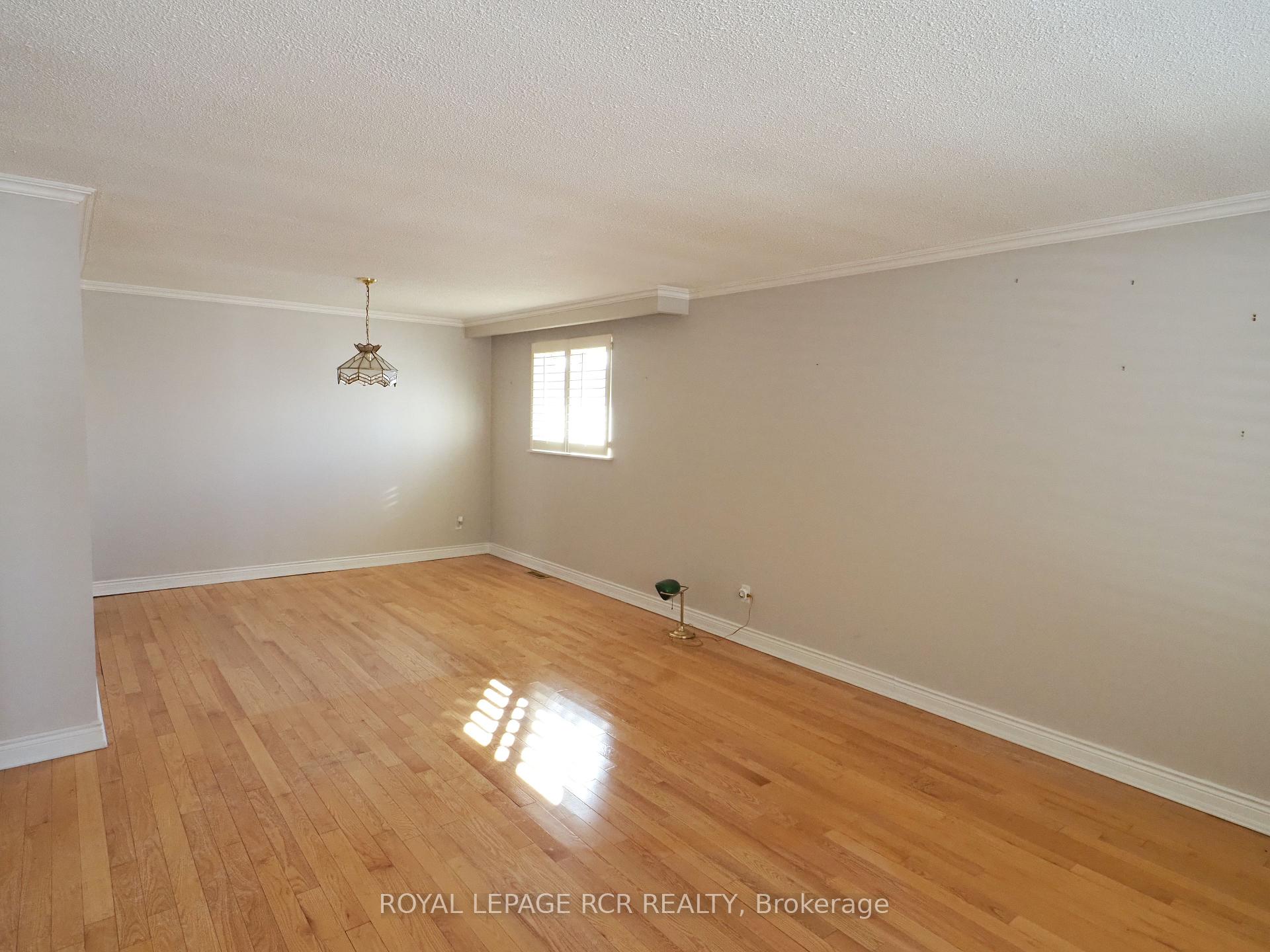 Photo 15 of 78 Birchview Crescent, Caledon, Bolton North — HOMEH
