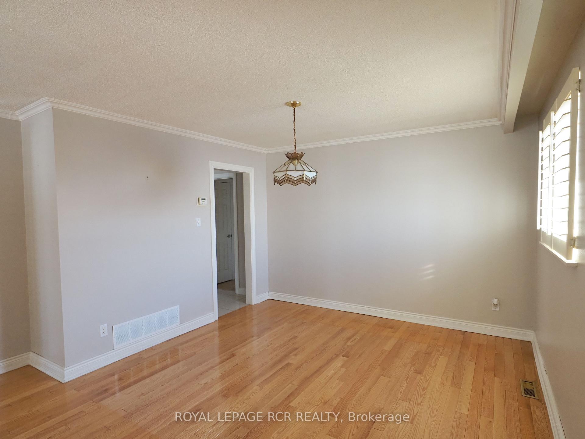 Photo 16 of 78 Birchview Crescent, Caledon, Bolton North — HOMEH