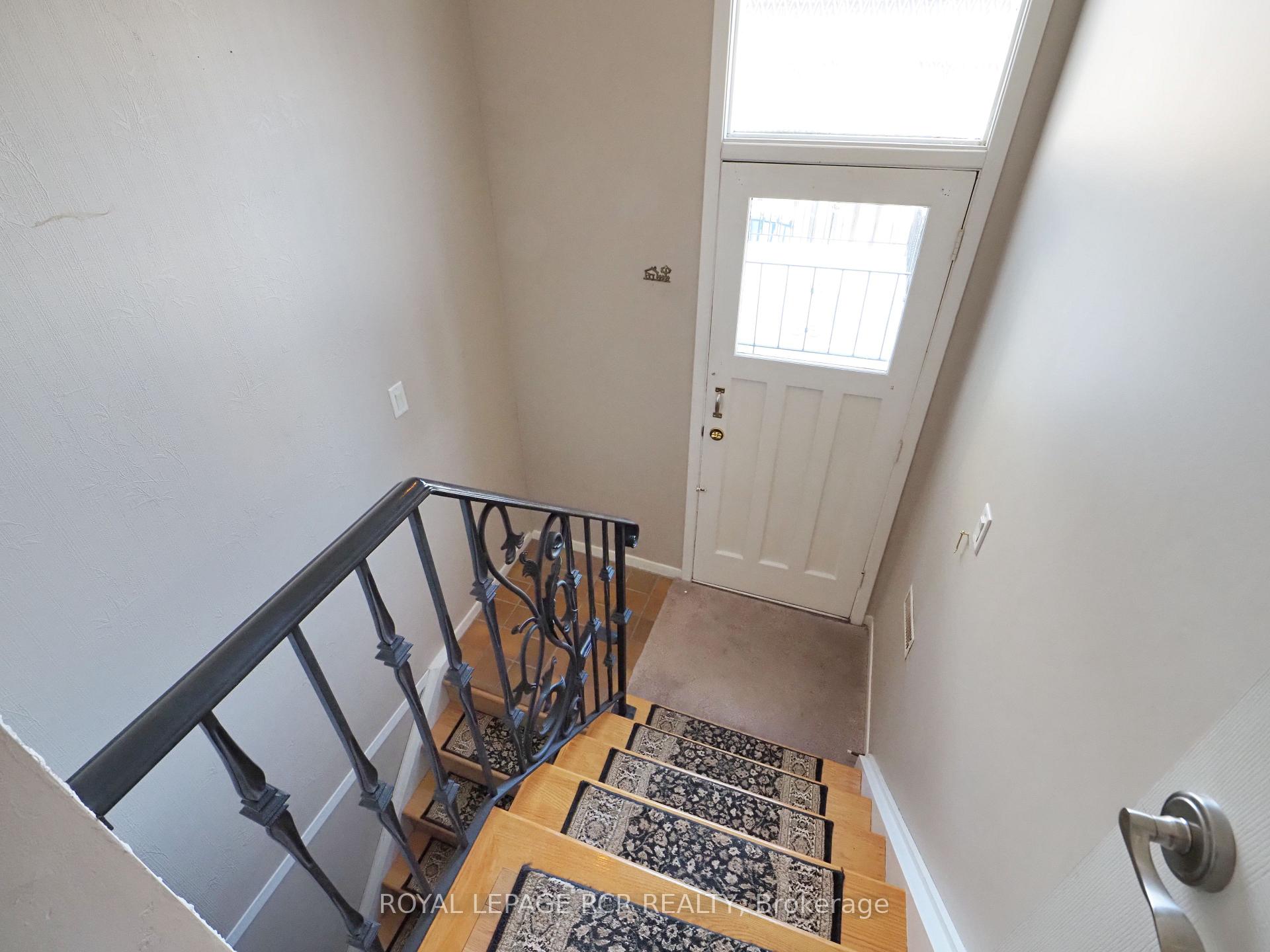 Photo 18 of 78 Birchview Crescent, Caledon, Bolton North — HOMEH