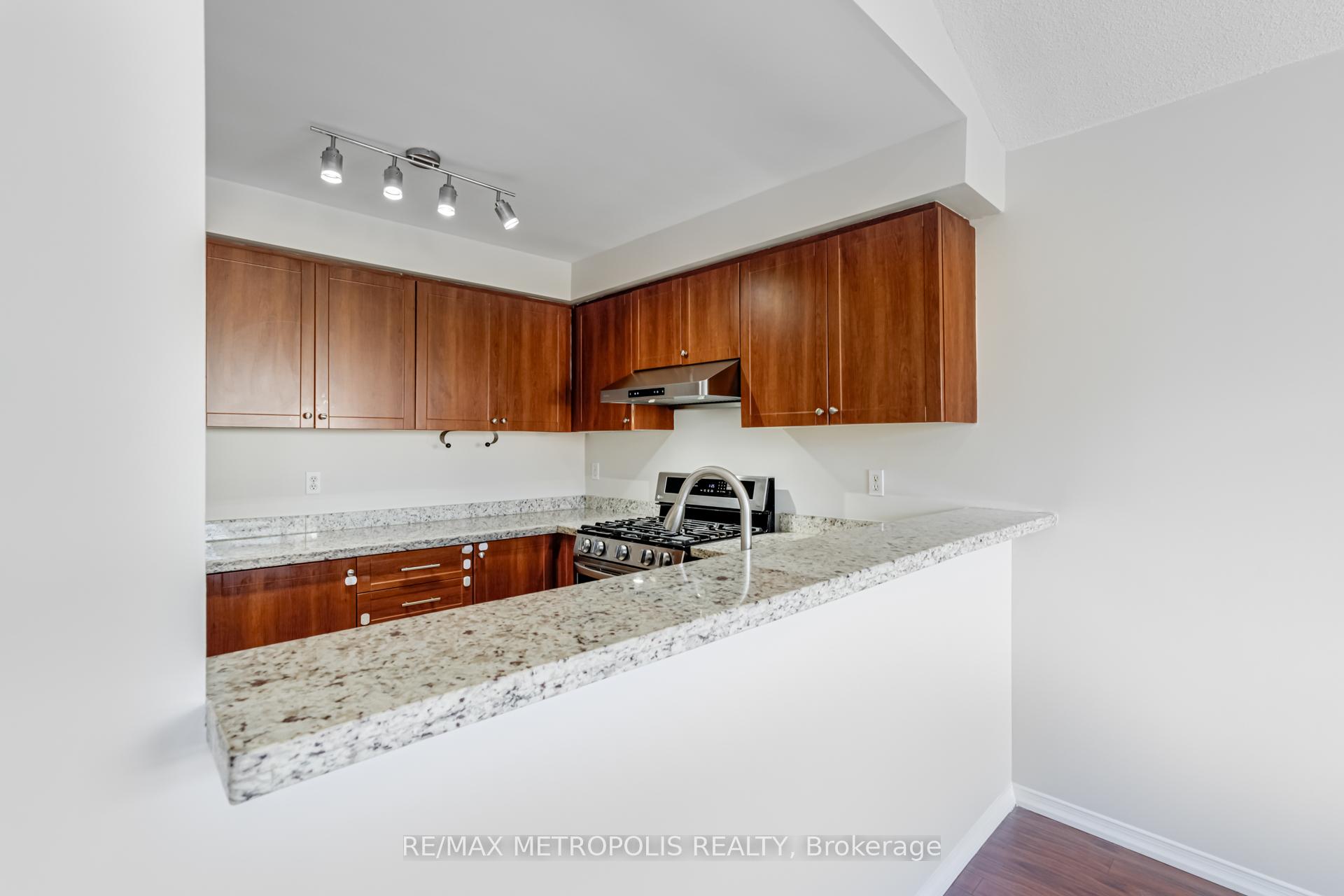 Photo 14 of 26 Perfitt Crescent, Ajax, Central — HOMEH