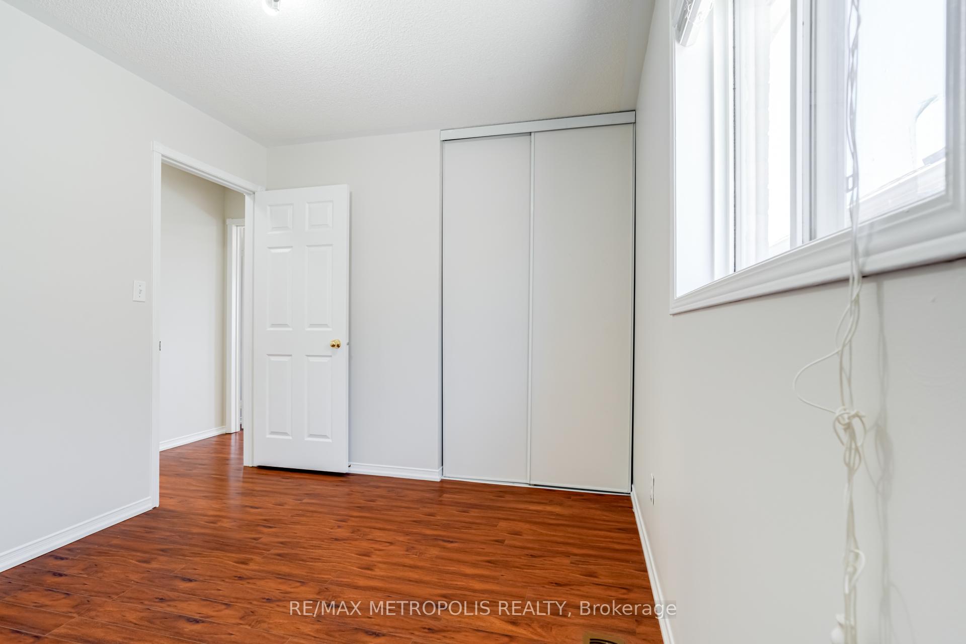 Photo 22 of 26 Perfitt Crescent, Ajax, Central — HOMEH