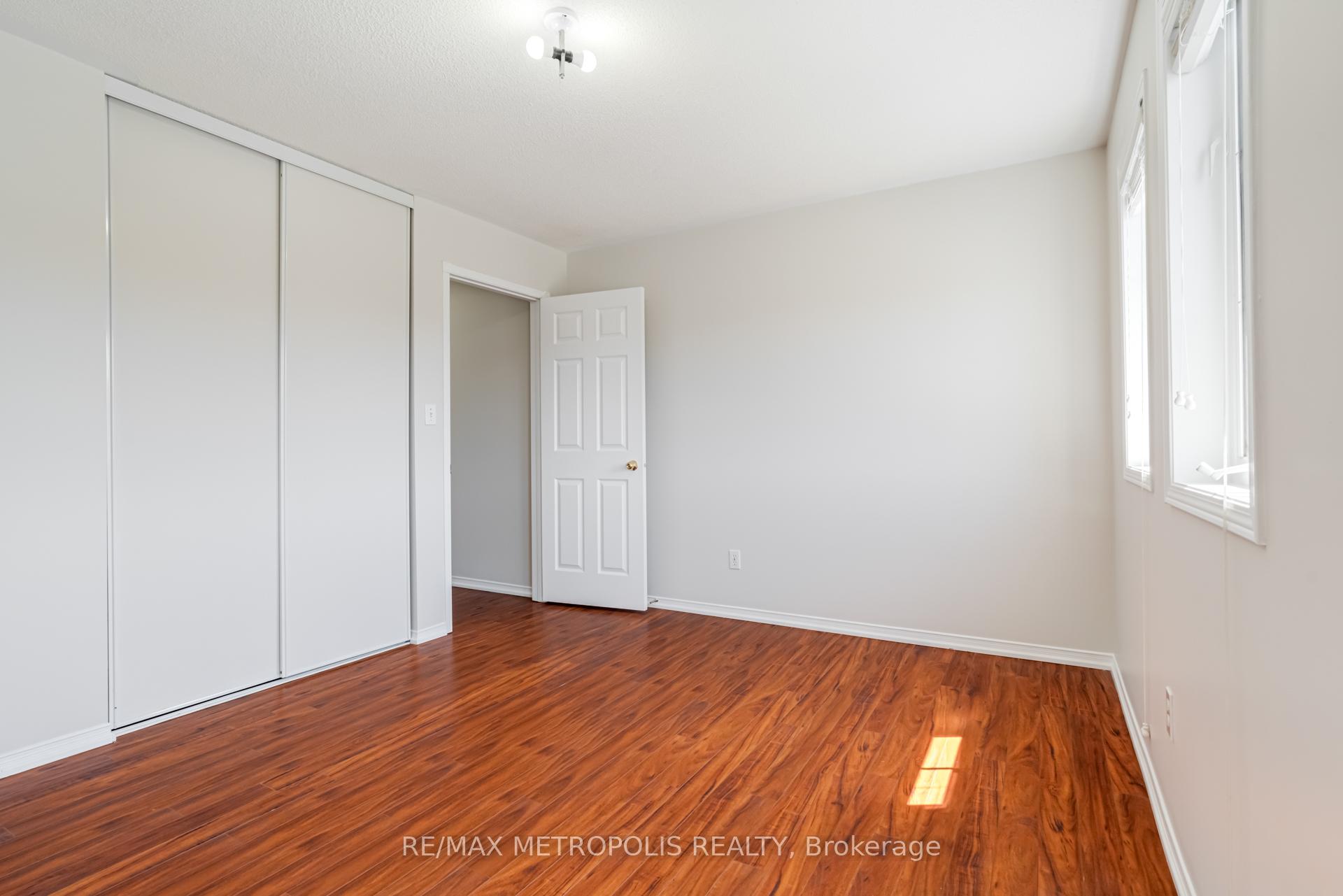 Photo 23 of 26 Perfitt Crescent, Ajax, Central — HOMEH