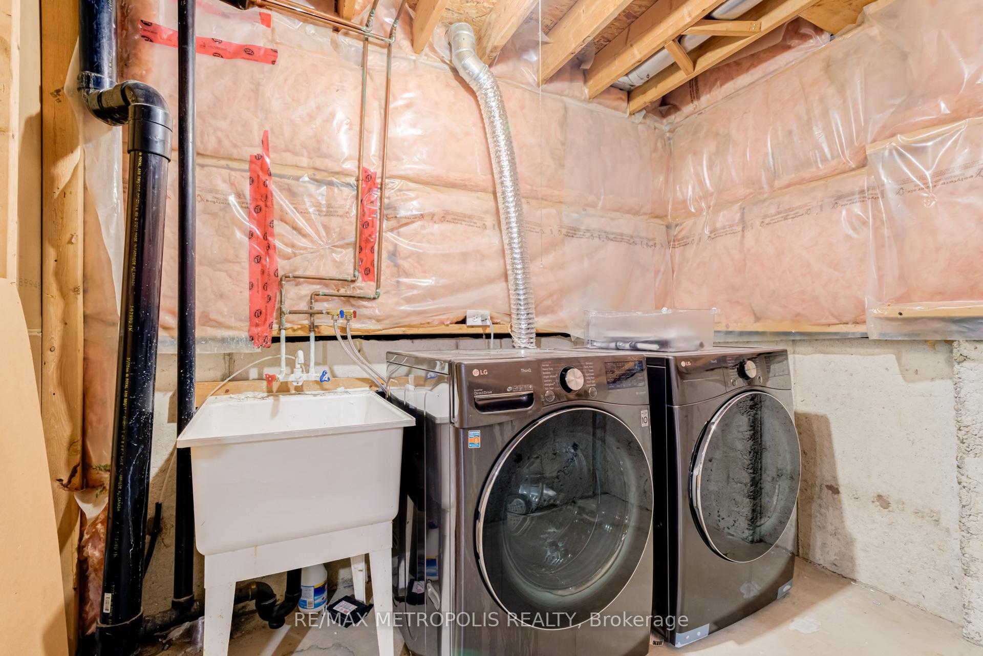 Photo 27 of 26 Perfitt Crescent, Ajax, Central — HOMEH