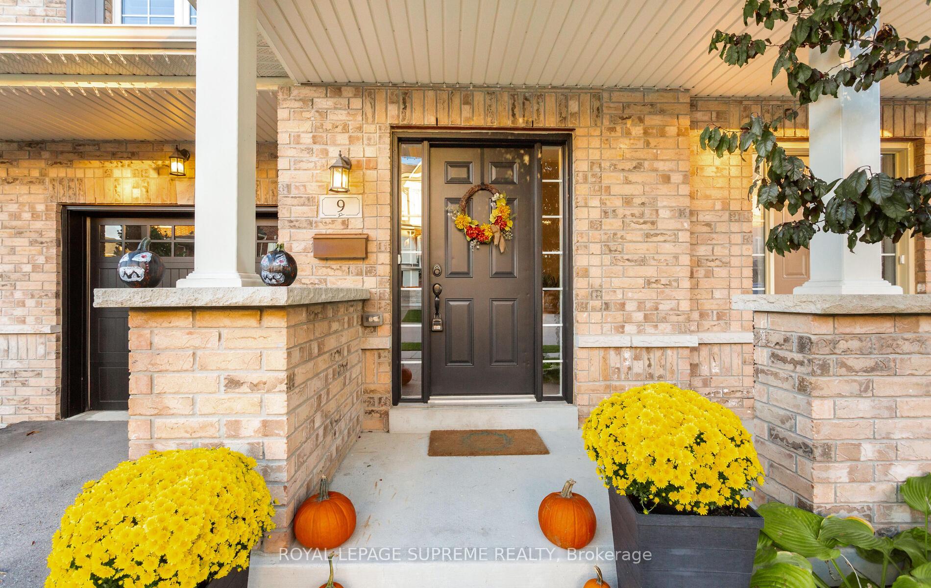 Photo 2 of 9 Savage Drive, Hamilton, Waterdown — HOMEH